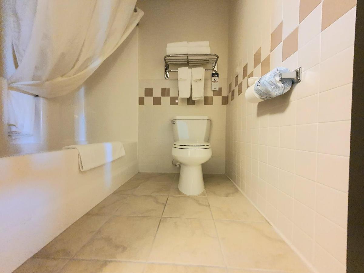 Amerivu And - Motel Waconia