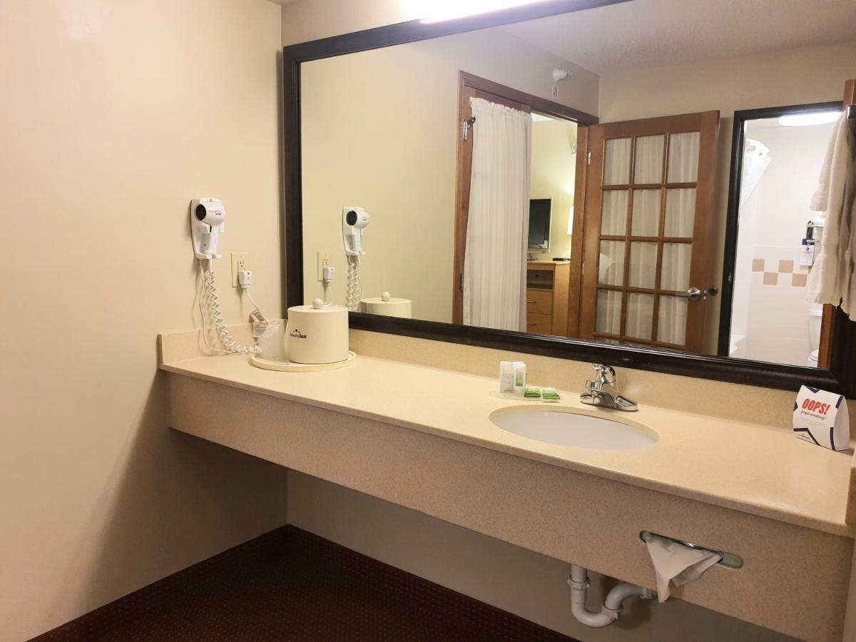 Motel Amerivu And - Waconia